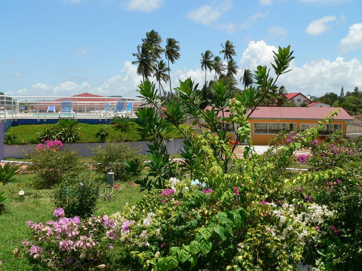 Appart' Hotel Montjoyeux Les Vagues Cayenne Buitenkant foto